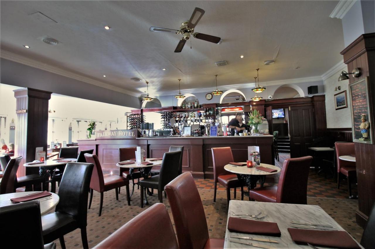 Fairway Hotel Bathgate Eksteriør bilde